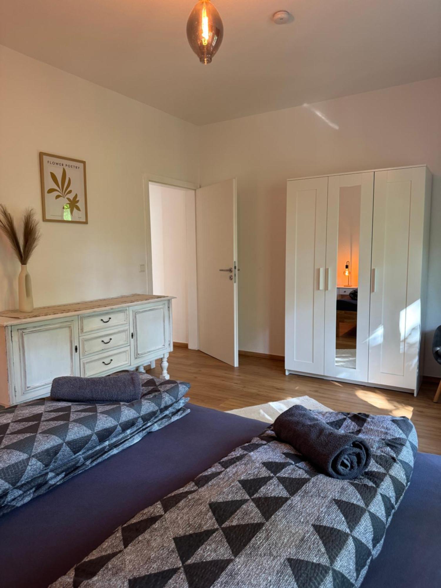 Апарт-отель Residenz Am Kurpark - In Zentraler Lage I Privatparkplatz Бад-Ротенфельде